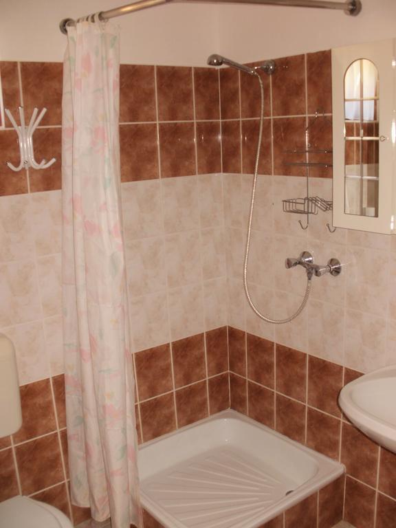 Bodzavirag Apartman 잘라카로쉬 외부 사진