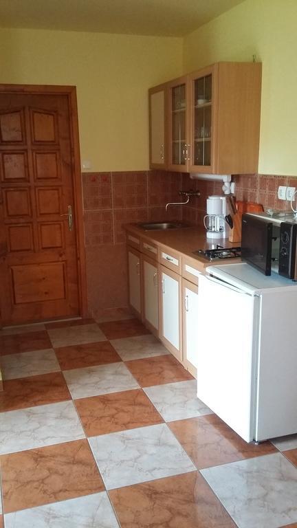 Bodzavirag Apartman 잘라카로쉬 외부 사진